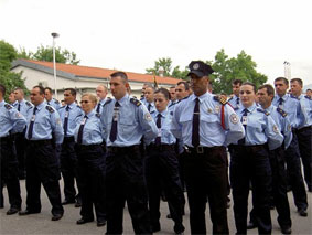 Построение полицейских в Косово