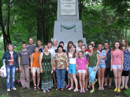 Фото А.С.Пушкаревич. Отреставрированный памятник в Корсаковичах, Беларусь